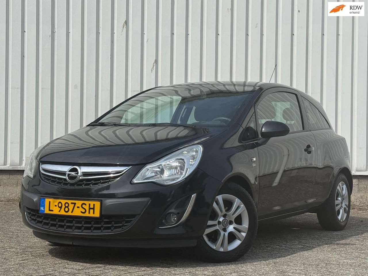 Opel Corsa - 1.4-16V (150AdamOpel)Cruise,StuurVerwarming,StoelVerwarming,Airco,ElektrischeRamen,LMV,Apk - AutoWereld.nl