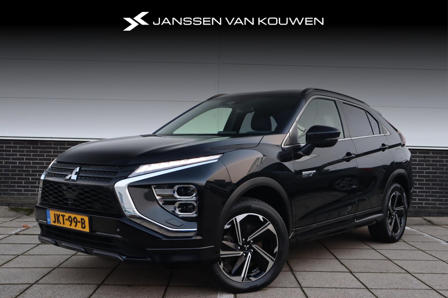 Mitsubishi Eclipse Cross - 2.4 PHEV Business Intense+ * Stoel-Stuur-Achterbank Verwarming * LED * 360 Camera * - AutoWereld.nl