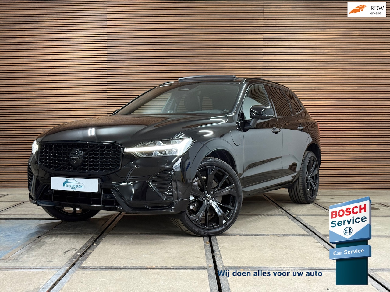 Volvo XC60 - 2.0 T6 Plug-in hybrid AWD Ultra Black Edition | Pano | Luchtvering | 21' inch | Harman/Kar - AutoWereld.nl