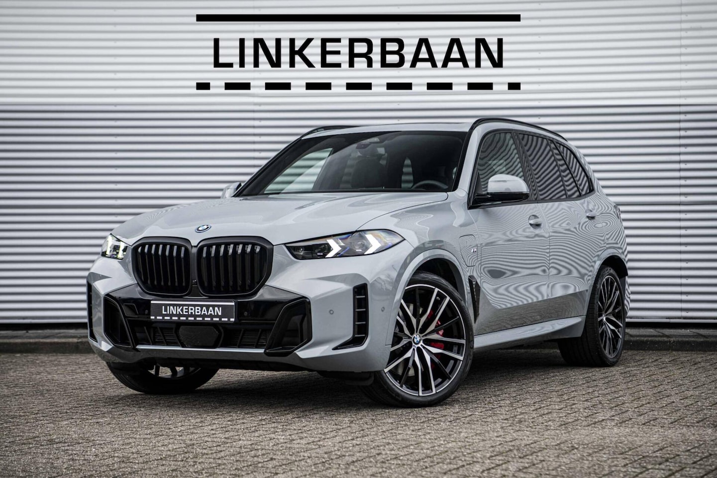 BMW X5 - xDrive50e | Nieuw | Bomvol | M Sport | Panodak | 4WS | Carbon | Massage | H&K | 22 inch | - AutoWereld.nl