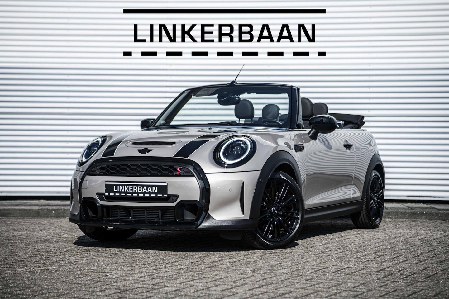 MINI Cabrio - 2.0 Cooper S | Black Pack | HUD | H&K | Camera | Fabrieksgarantie | - AutoWereld.nl