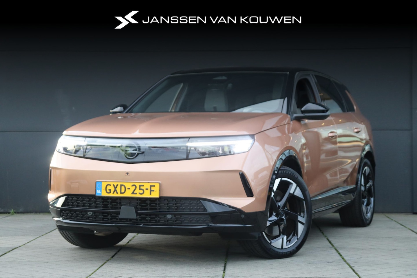 Opel Grandland Electric - GS 73 kWh Panoramadak / Head-Up / FOCAL / 20" - AutoWereld.nl