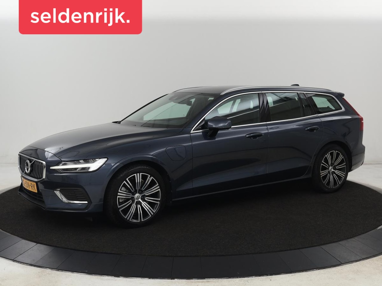 Volvo V60 - 2.0 T6 Recharge AWD Inscription | Leder | Camera | Carplay | Navigatie | Full LED | 18'' | - AutoWereld.nl