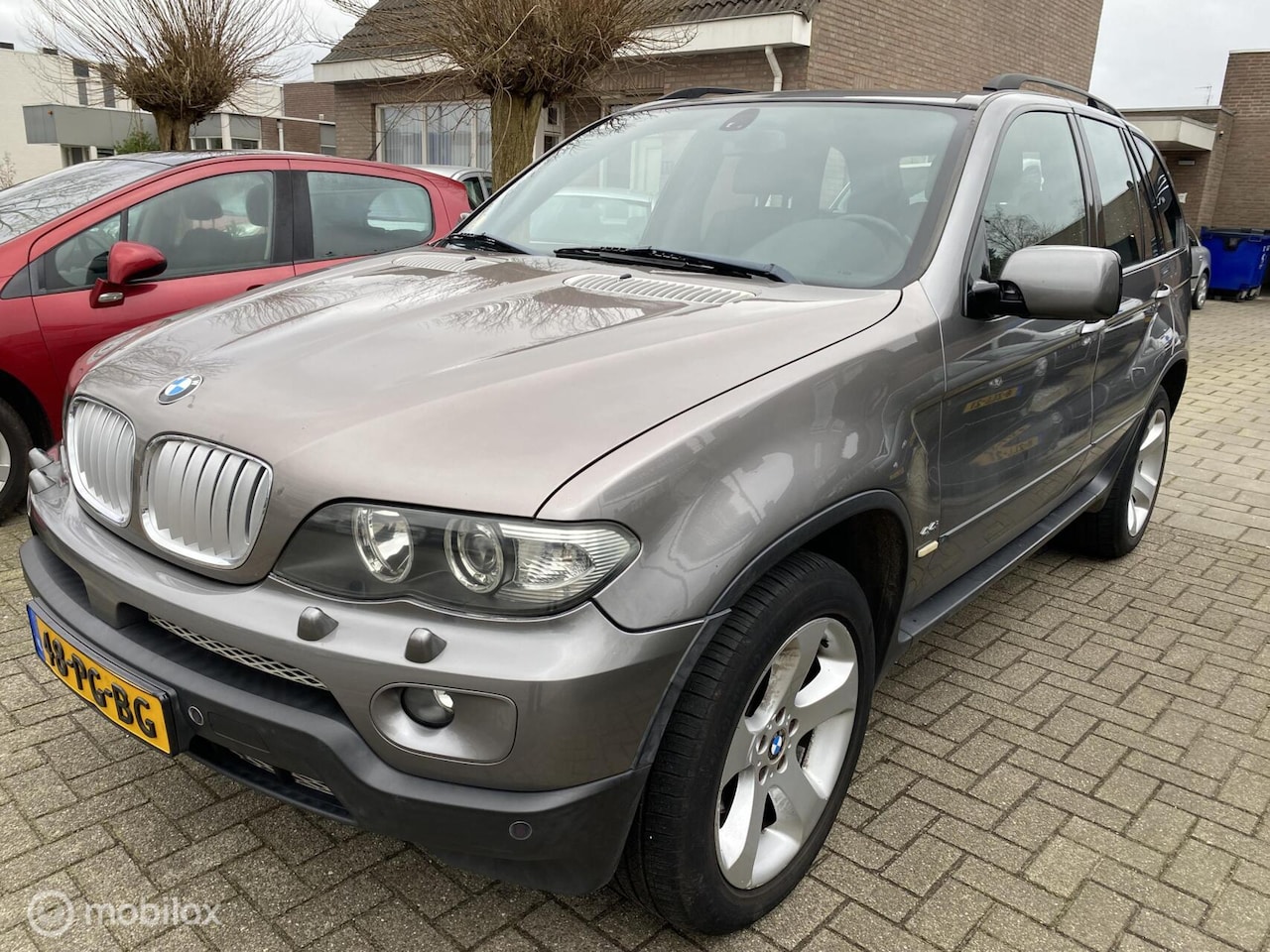 BMW X5 - 4.4i 213.DKM AUT ECC PANO LEDER CRUISE CAMERA TREKHAAK - AutoWereld.nl