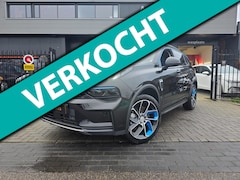 Lynk & Co 01 - | PHEV | Met o.a. panoramadak, 360 graden camera, digitaal dashboard, AppleCarPlay/Android