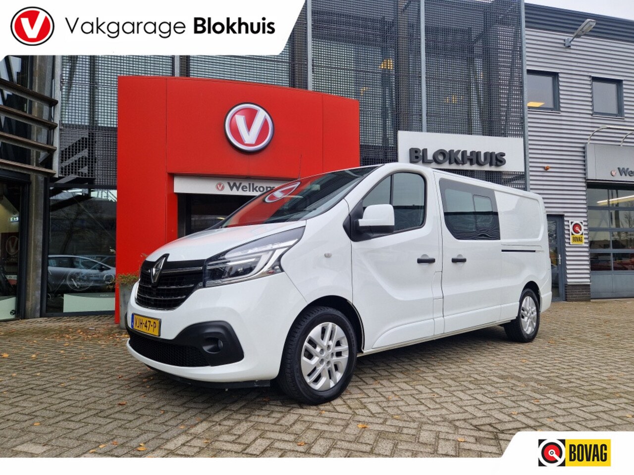 Renault Trafic - 2.0 dCi 145pk T29 L2H1 DC Luxe | Navi | Climate | 2x Schuifdeur - AutoWereld.nl
