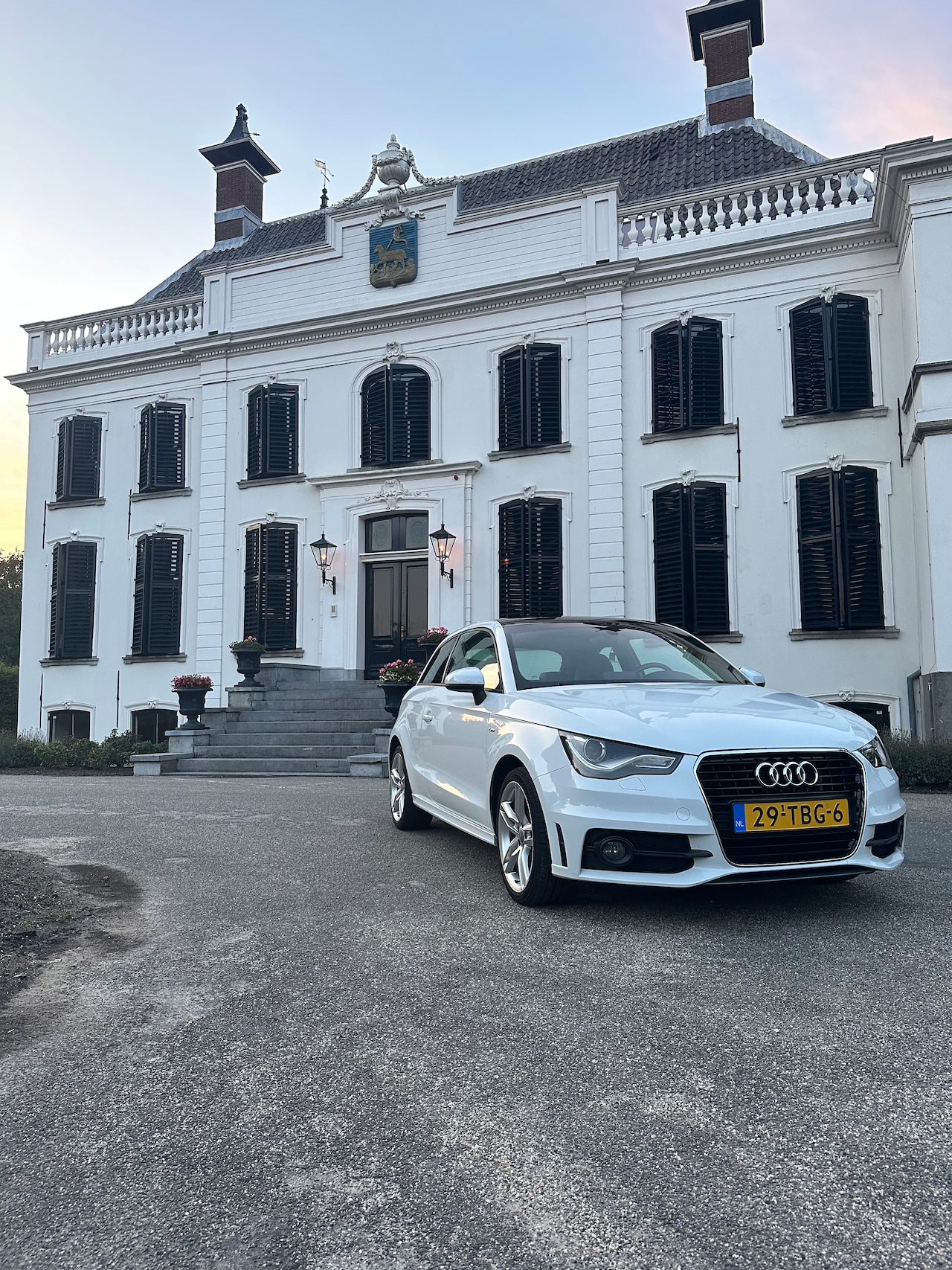 Audi A1 - 1.2 TFSI Pro Line S NIEUW APK PANO/NAVI leder/stof S-line - AutoWereld.nl