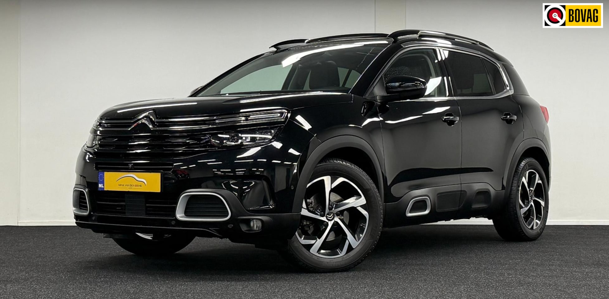 Citroën C5 Aircross - 1.6 PureTech Shine*180PK*Panodak*Navi*Carplay*Camera - AutoWereld.nl
