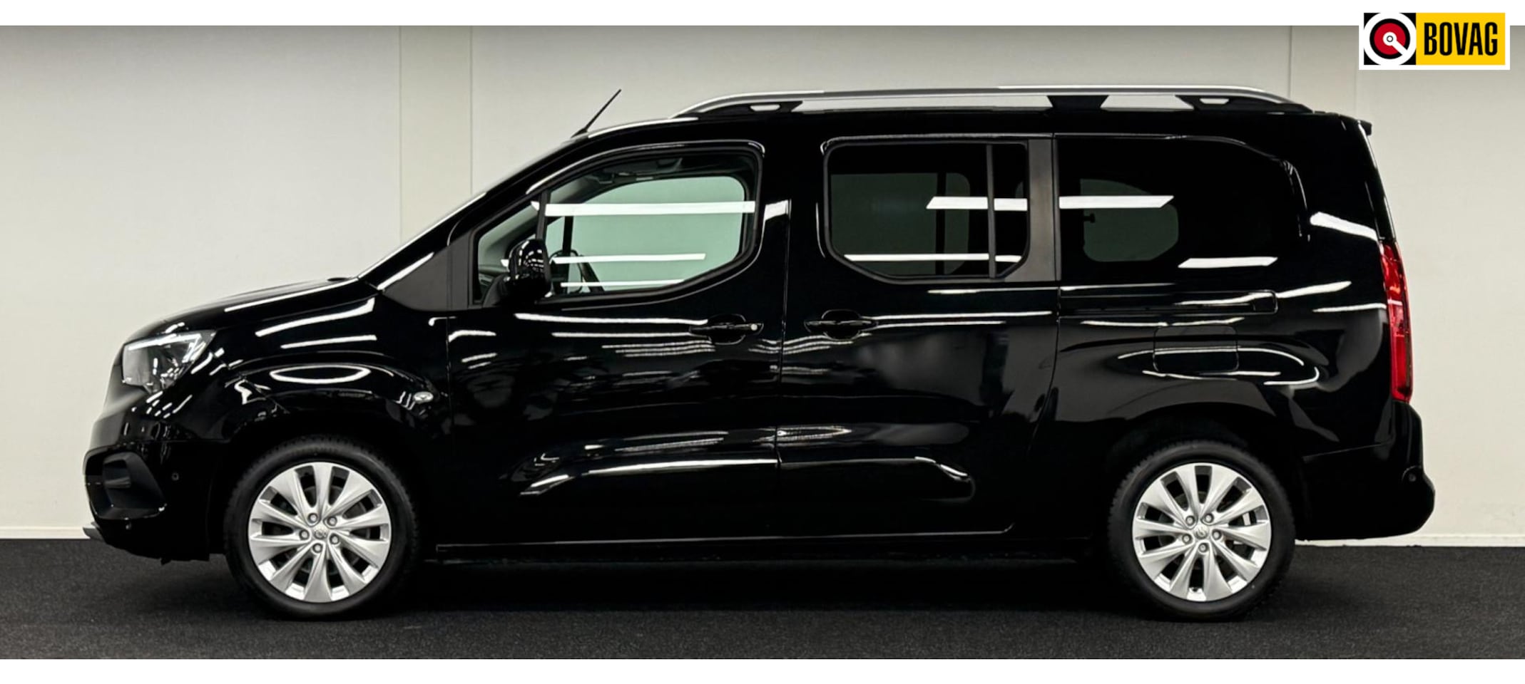 Opel Combo Life - 1.2 Turbo L2H1*XL-LangeVersie*Automaat*Navi*Camera*Carplay*Stoelverw - AutoWereld.nl