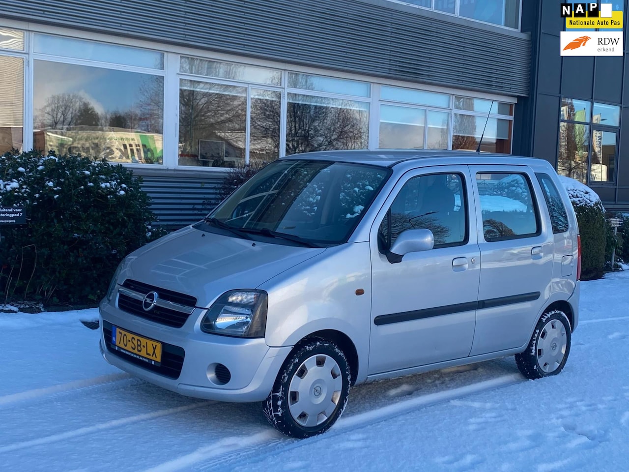 Opel Agila - 1.2-16V AIRCO/RIJDT GOED/NETTE AUTO/APK 10-2026!! - AutoWereld.nl