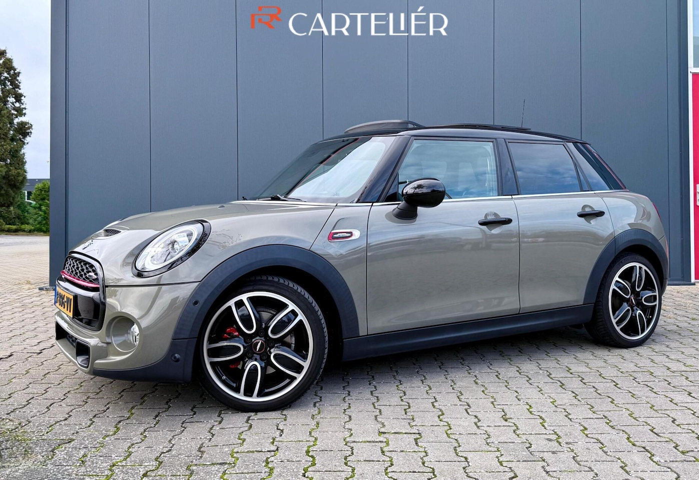 MINI John Cooper Works - S 2.0 | JCW | PANO | Knightsbridge Emerald Grey - AutoWereld.nl