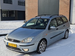 Ford Focus Wagon - 1.6-16V Futura
