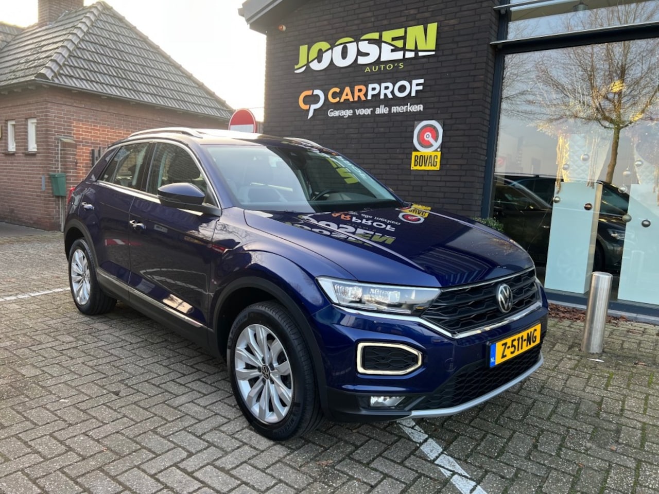 Volkswagen T-Roc - 1.5 TSI SPORT BNSR - AutoWereld.nl