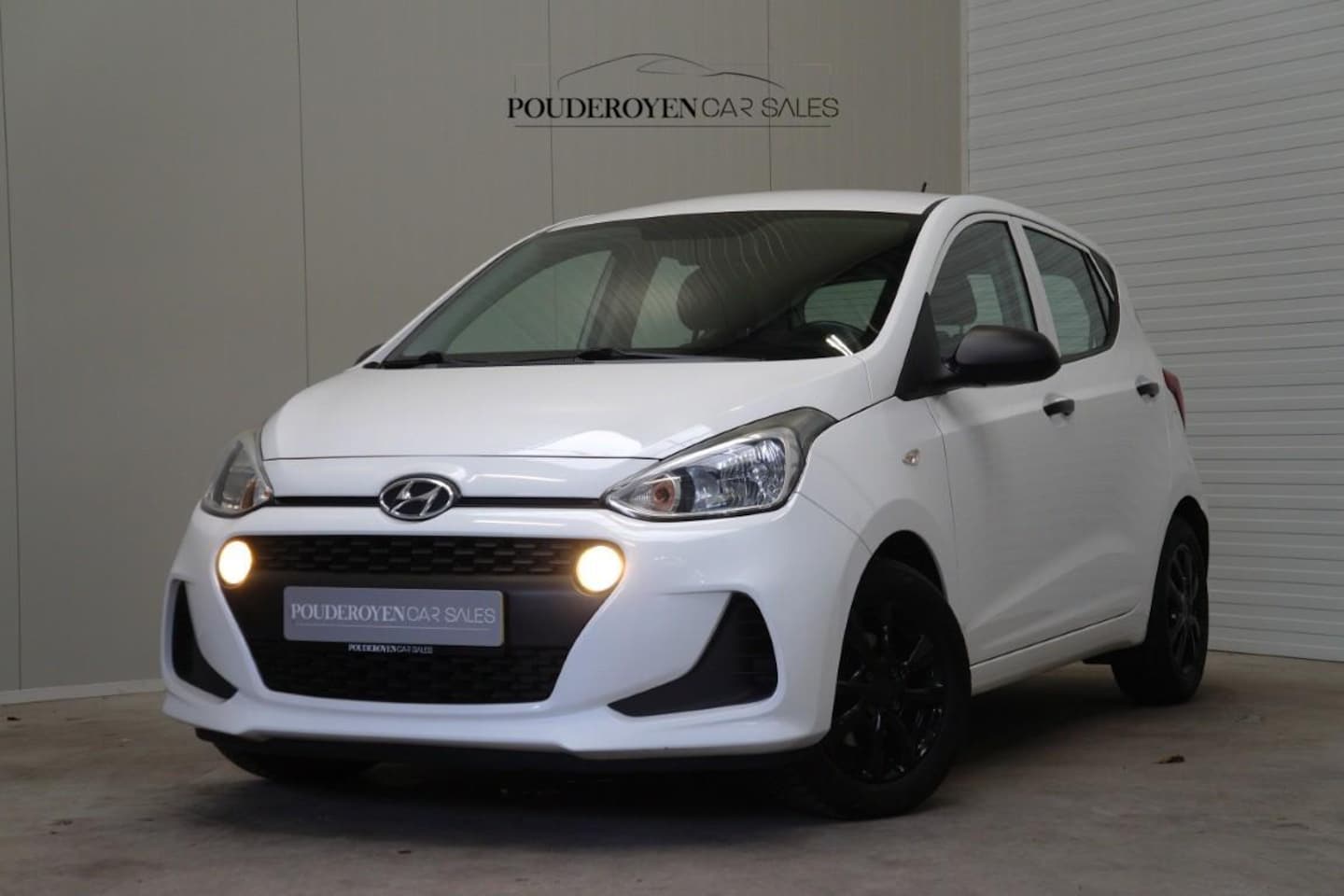 Hyundai i10 - 1.0i i-Motion Comfort / Airco / 4 Seizoensbanden / Goed onderhouden - AutoWereld.nl