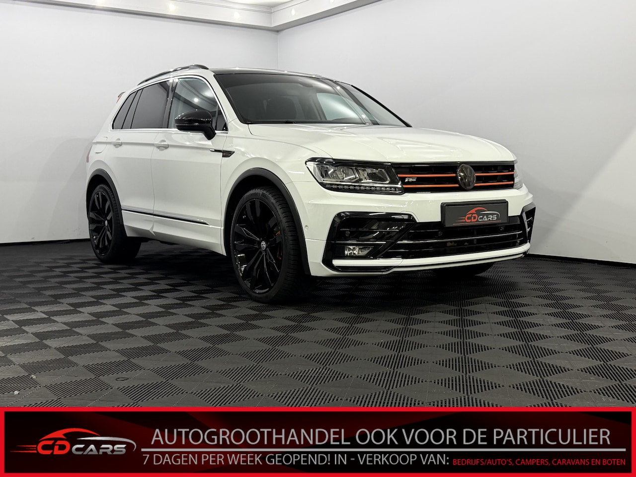 Volkswagen Tiguan - 1.5 TSI ACT R-line Camera, Navi, Keyless start, Winterpakket, Cruise control, A start stop - AutoWereld.nl