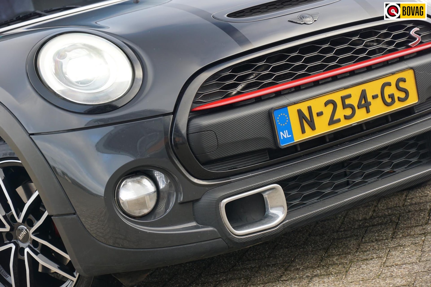 MINI Cooper S - Mini 2.0 Chili Serious Business | Thunder Grey Metallic | Full-LED/Half-Leder/NAV/Stoelver - AutoWereld.nl