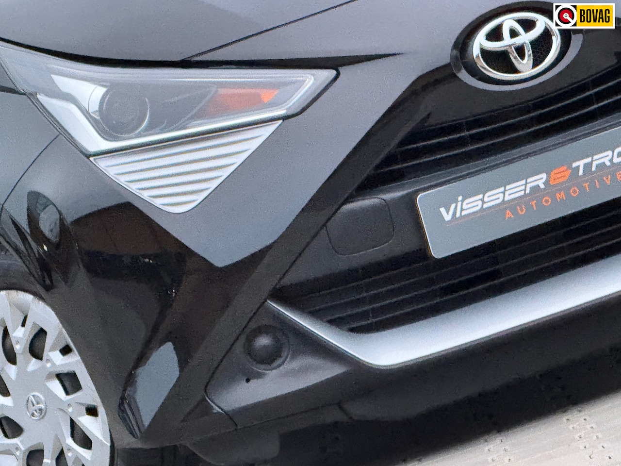 Toyota Aygo - 1.0 VVT-i X-Play - Black Sand Pearl - Camera/Carplay - Aygo Aktie x6 v.a. €8.995 - AutoWereld.nl