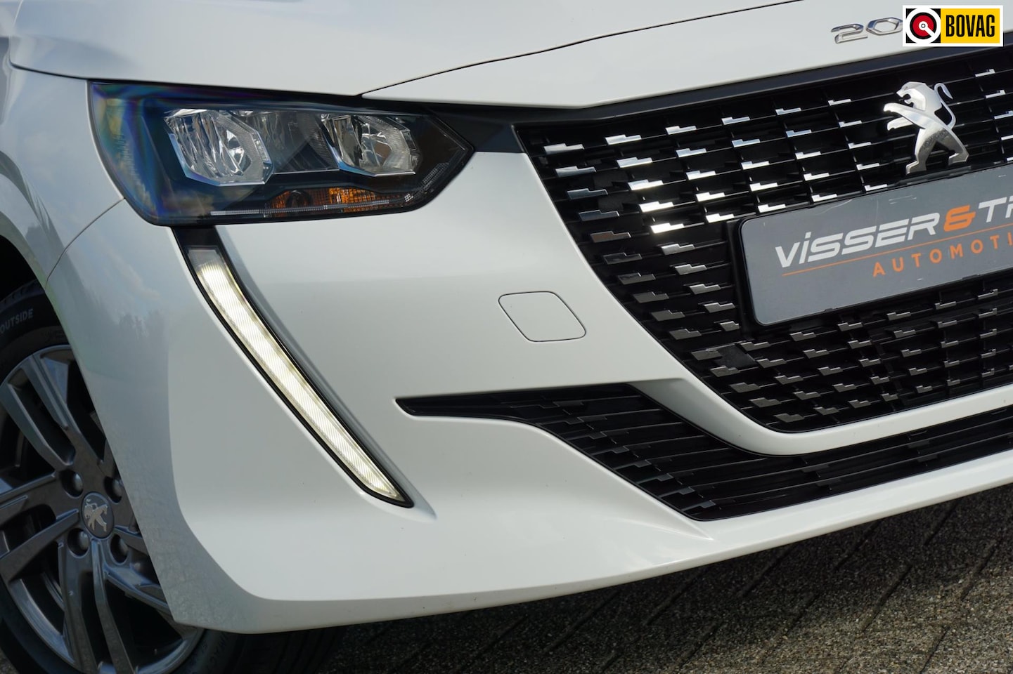 Peugeot 208 - 1.2 PureTech Active Pack - Blanc Banquise - Carplay/Nav/PDC - AutoWereld.nl