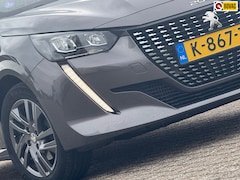 Peugeot 208 - 1.2 PureTech 100pk Active Pack Automaat - Gris Platinium - Nav/Carplay/Cruise