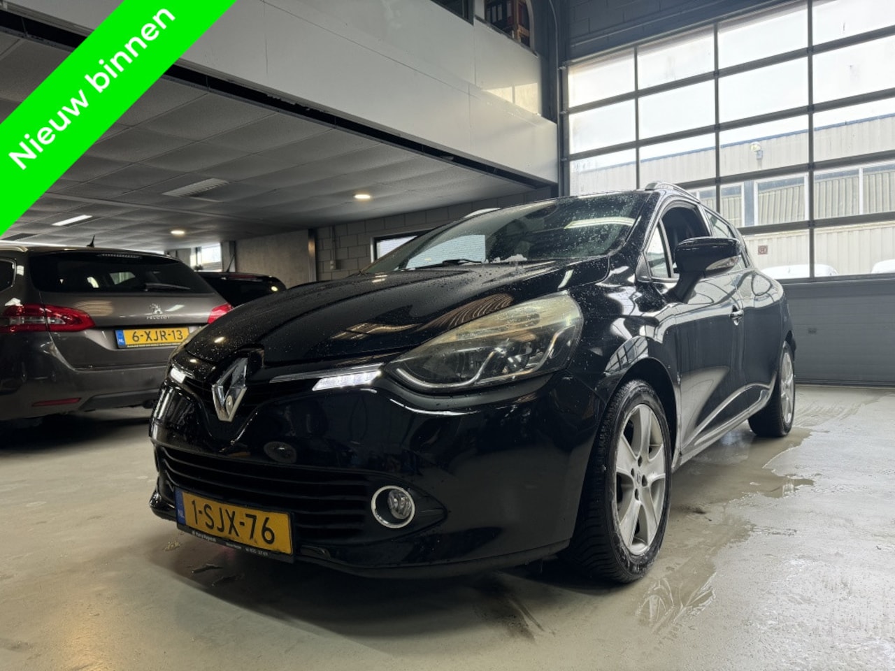 Renault Clio Estate - 1.5 dCi Cruise Clima Navigatie Bluetooth - AutoWereld.nl