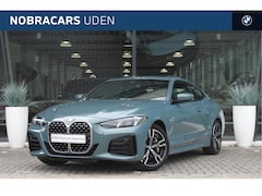 BMW 4-serie Coupé - 430i xDrive M Sport Automaat / Schuif-kanteldak / Achteruitrijcamera / Stoelverwarming / M