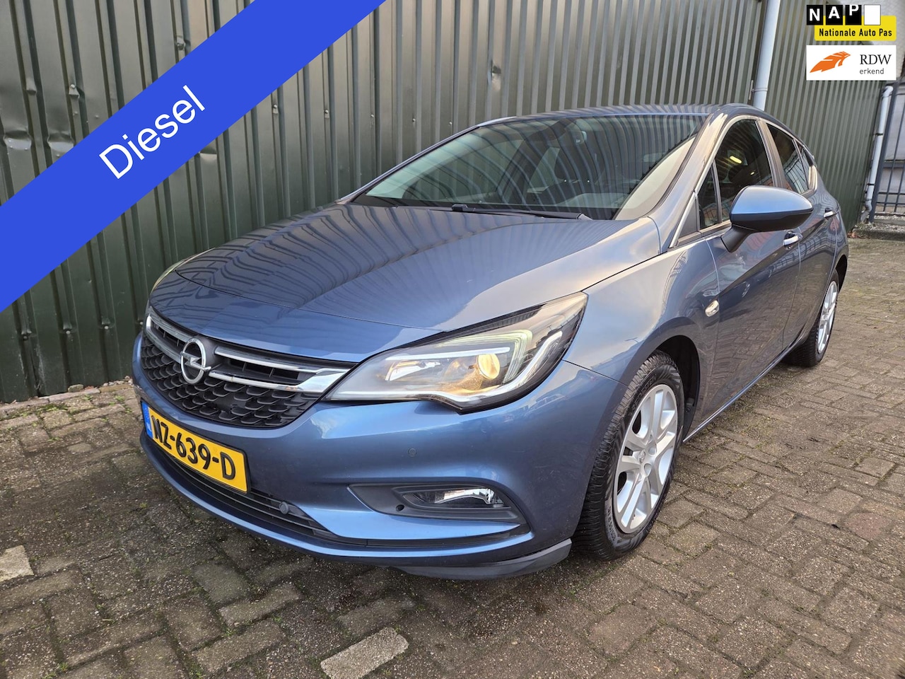 Opel Astra - 1.6 CDTI Online Edition 1.6 CDTI Online Edition - AutoWereld.nl