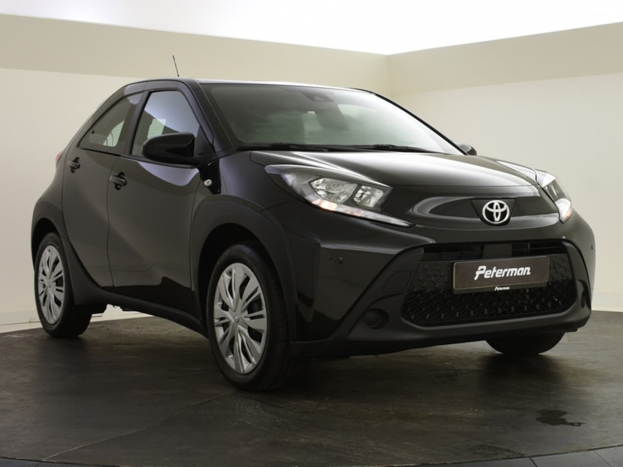 Toyota Aygo X - 1.0 VVT-i S-CVT Play | Parkeersensoren V+A | Camera - AutoWereld.nl