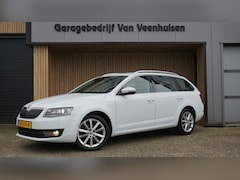 Skoda Octavia Combi - 1.4 TSI 150pk DSG Style Businessline Canton Keyless Xenon 17inch LM Trekhaak Stoelverwarmi