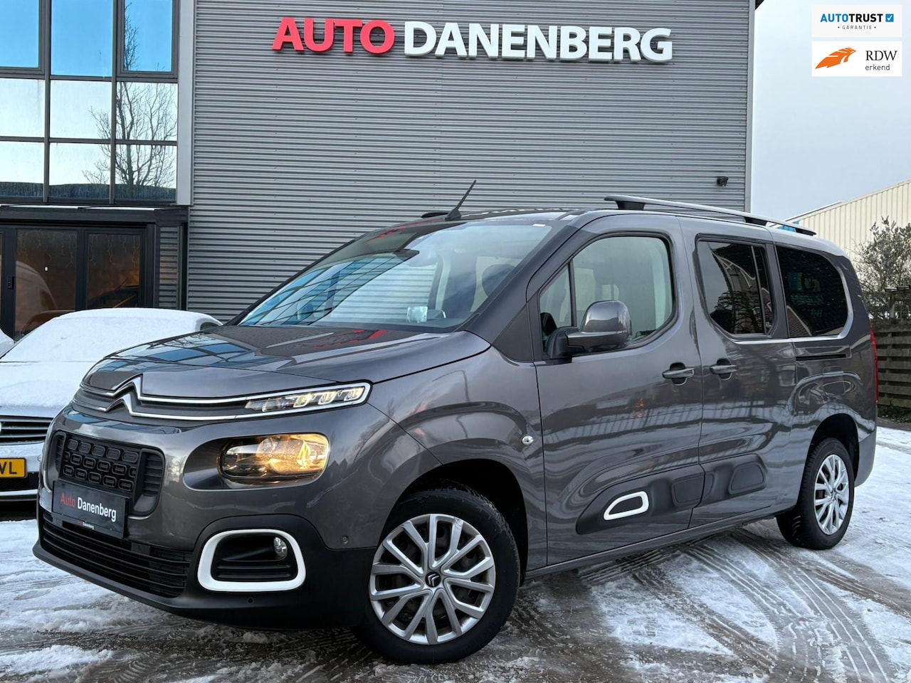 Citroën Berlingo XL - 1.2 PureTech Shine 7p. FUL-OPTIES ! TREKHAAK - AutoWereld.nl