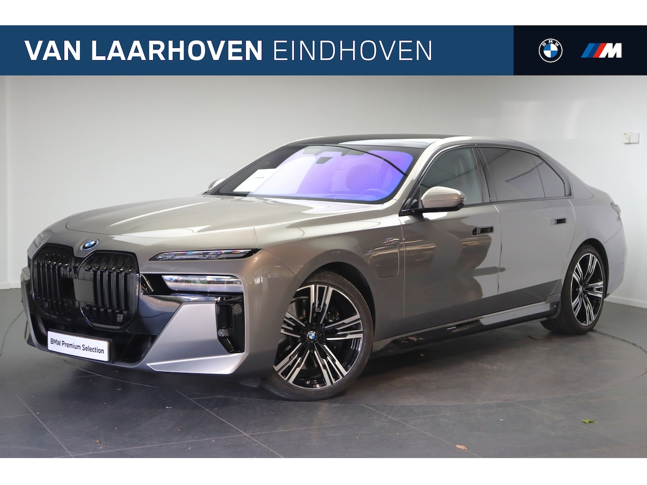 BMW 7-serie - 750e xDrive High Executive M Sport Automaat / Panoramadak Sky Lounge / Trekhaak / Massagef - AutoWereld.nl