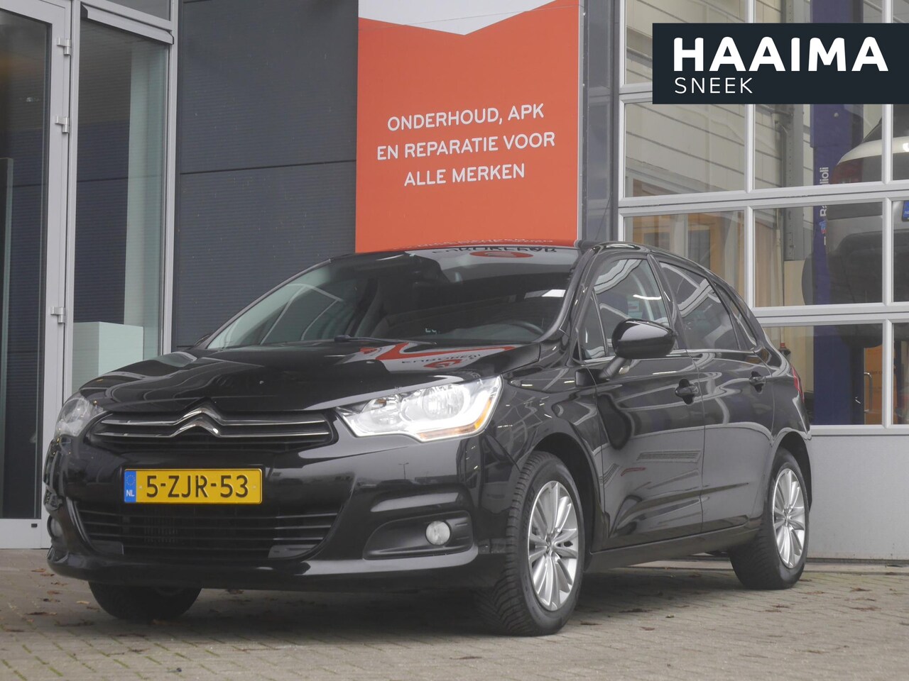 Citroën C4 - 1.2 PureTech Tendance | Navigatie | Climate control | Extra getint glas | Lichtmetalen vel - AutoWereld.nl