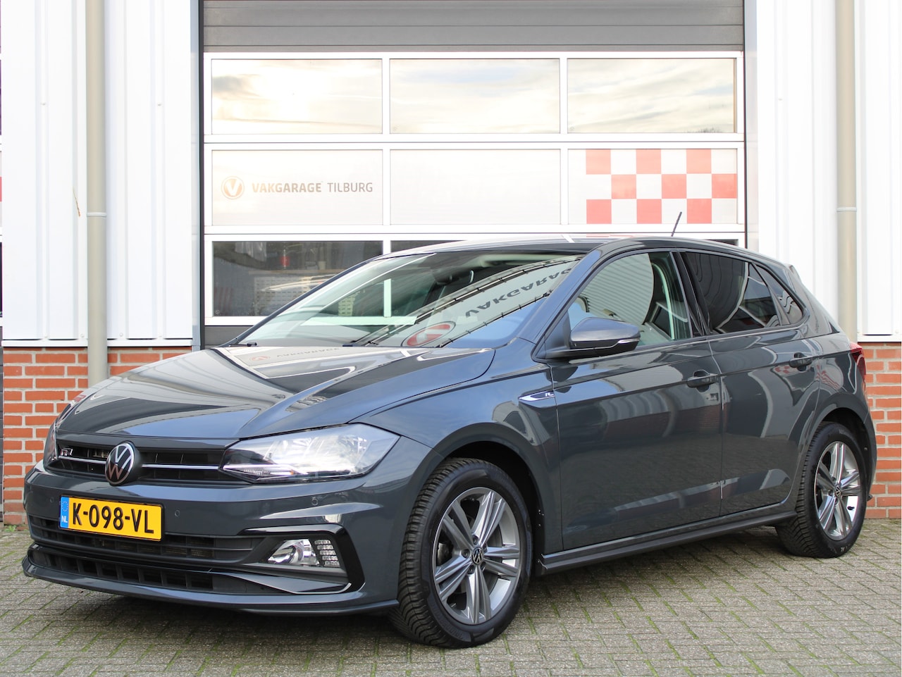 Volkswagen Polo - 1.0 TSI Automaat Highline Business R /NAVI/PDC/ACC/16'LM/Drive select/LED/DAB+/Apple carpl - AutoWereld.nl