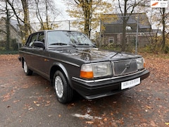 Volvo 240 - 2.0 GL, automaat, 43.000 km aantoonbaar, 1ste lak, in nieuwstaat
