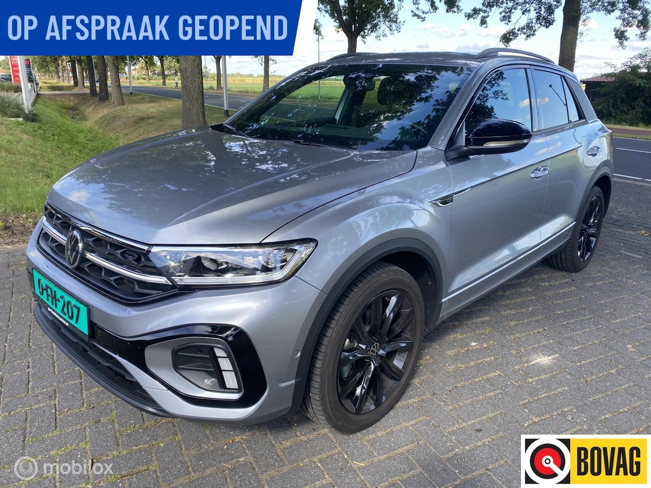 Volkswagen T-Roc - 1.5 TSI R-Line 18 INCH CarPlay Black Style pakket - AutoWereld.nl