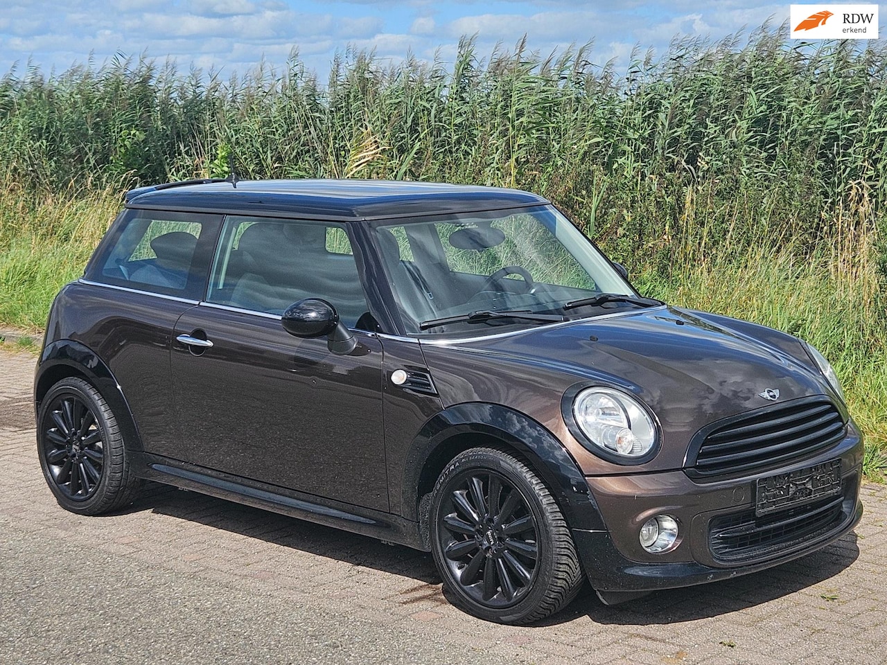 MINI Cooper - Chili 1.6-16v Airco/Half leder/17'' - AutoWereld.nl