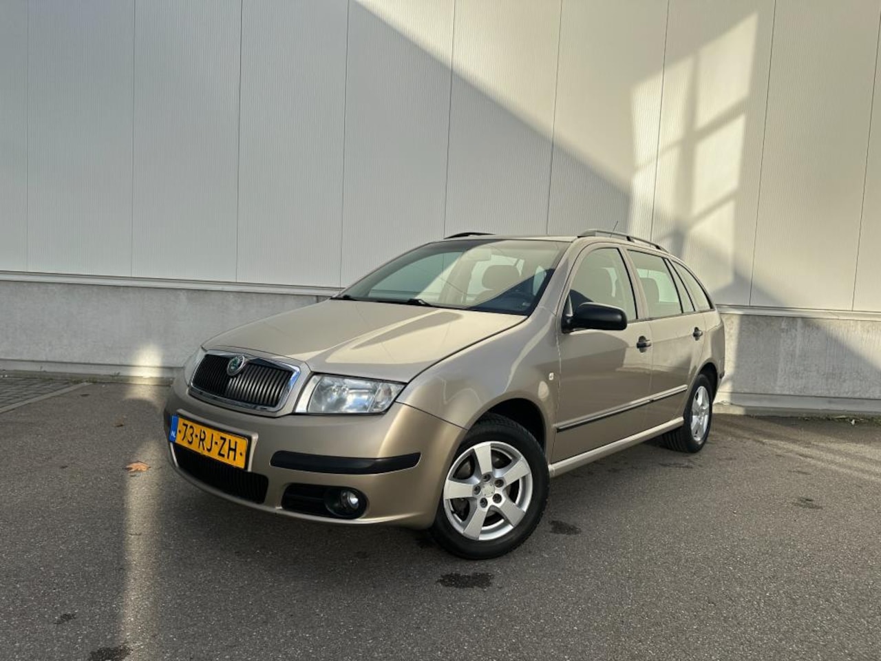 Skoda Fabia Combi - 1.4-16V Elegance - Airco / Elektr. ramen / Cruise / Nieuwe riem / NAP / Apk t/m 11-2026 - AutoWereld.nl