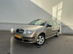 Skoda Fabia Combi - 1.4-16V Elegance - Airco / Elektr. ramen / Cruise / Nieuwe riem / NAP / Apk t/m 11-2026
