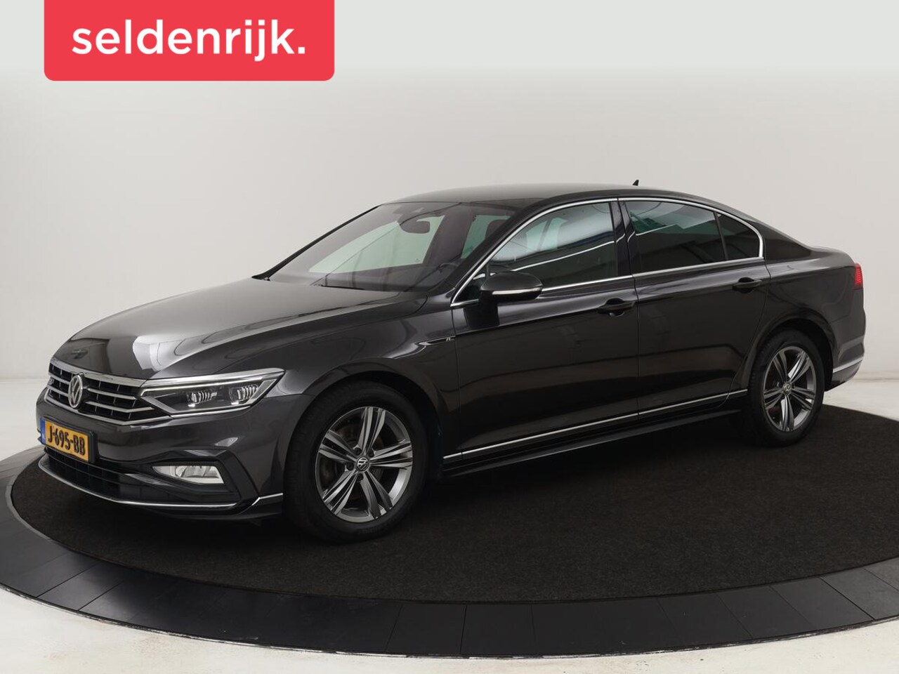 Volkswagen Passat - 1.5 TSI Elegance Business R | Leder/Alcantara | Keyless | Stoelverwarming | Carplay | Navi - AutoWereld.nl