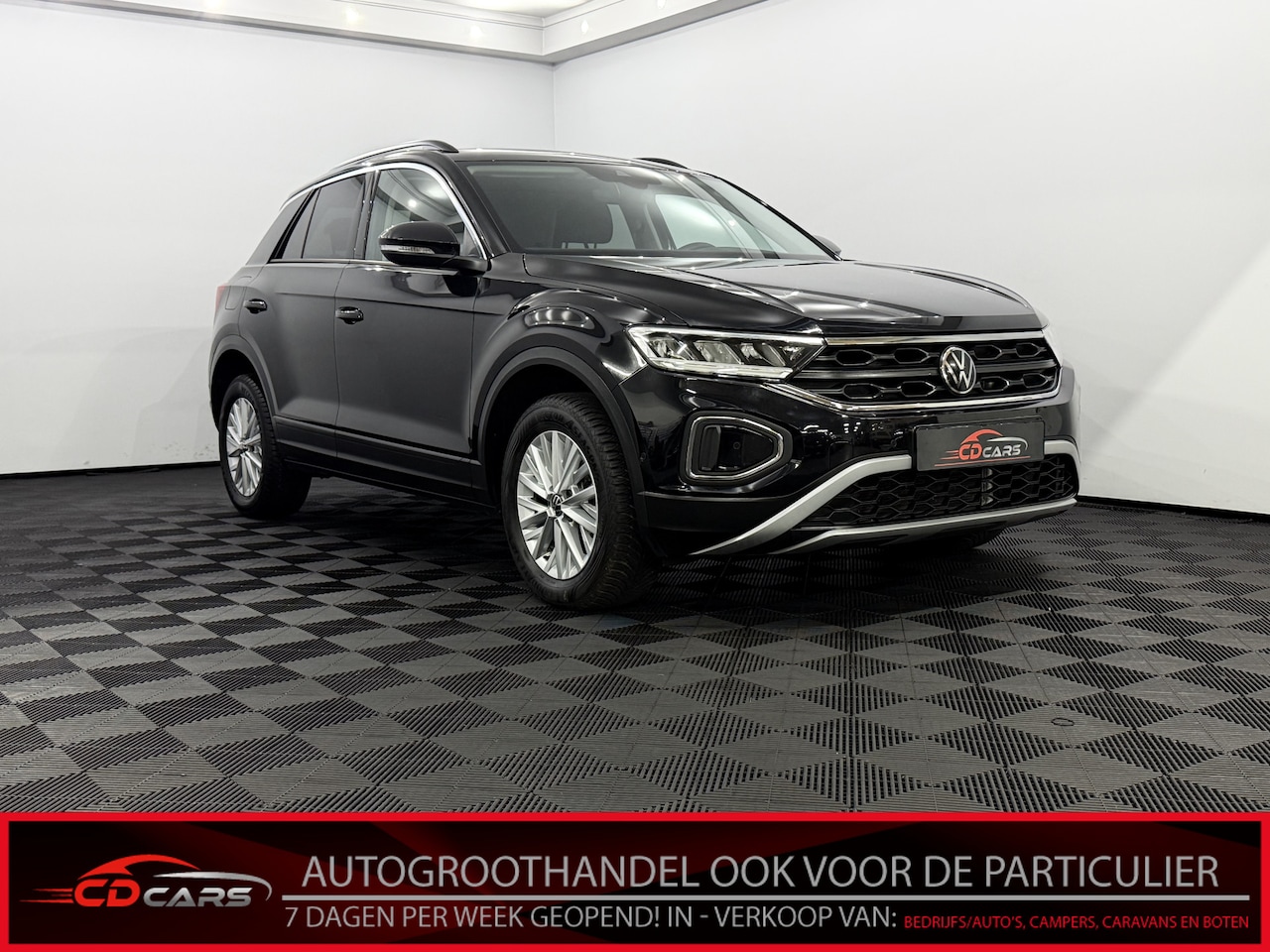 Volkswagen T-Roc - 1.0 TSI Life Airco, Apple carplay, Parkeersensoren, Stoelverwarming, A start stop, Virtual - AutoWereld.nl