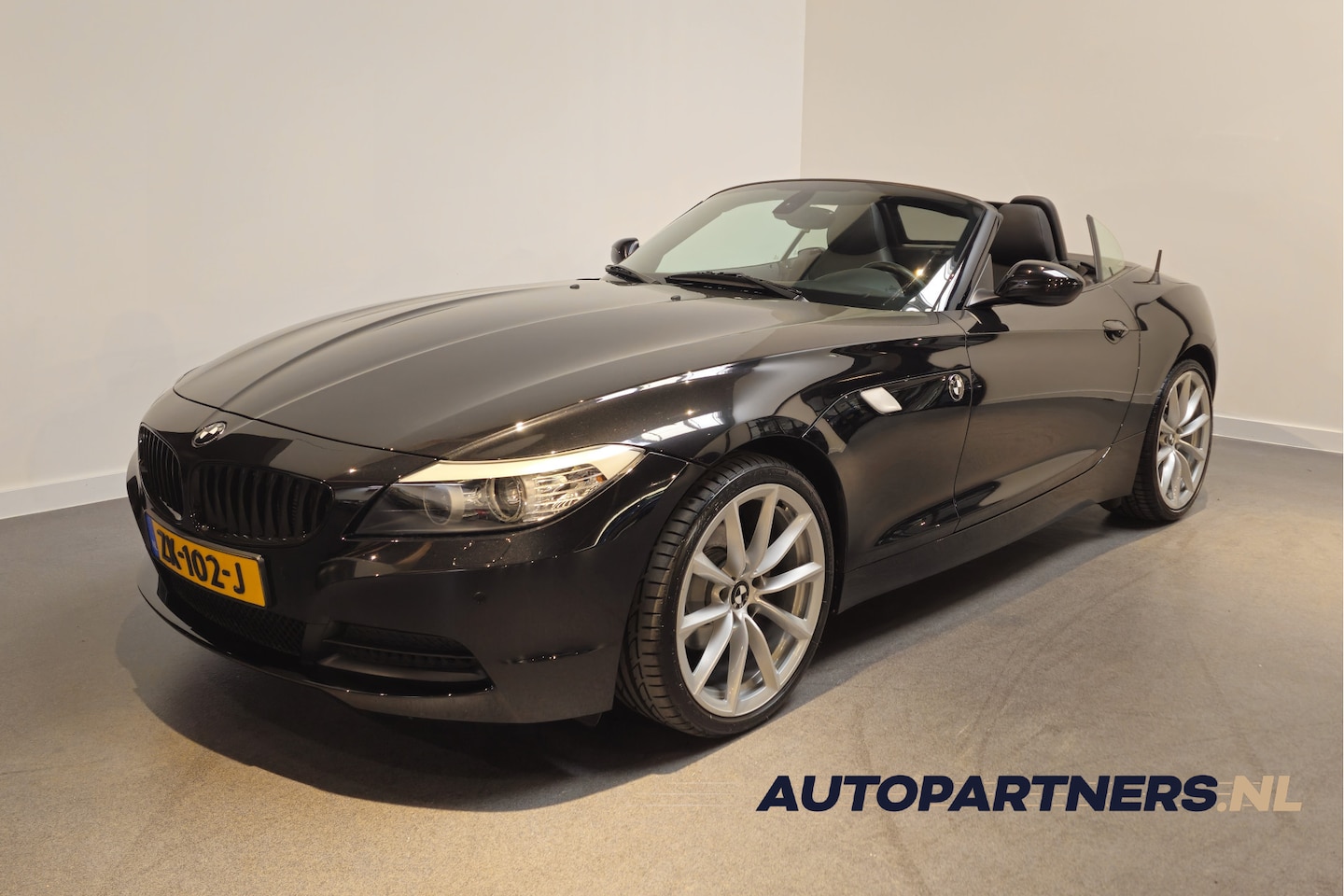 BMW Z4 Roadster - sDrive23i Executive - Stoel/Stuurverwarming - Leder - Cruise - 19'' - AutoWereld.nl