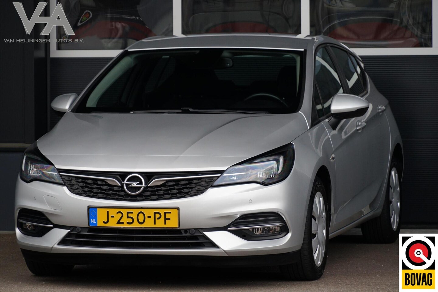 Opel Astra - 1.2 Business Executive 1.2 Business Executive, NL, CarPlay, cruise, cam. - AutoWereld.nl