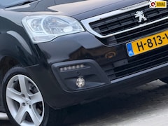 Peugeot Partner Tepee - 1.2 PureTech 110pk Active - Noir Onyx - Cruise/Camera/Navigatie