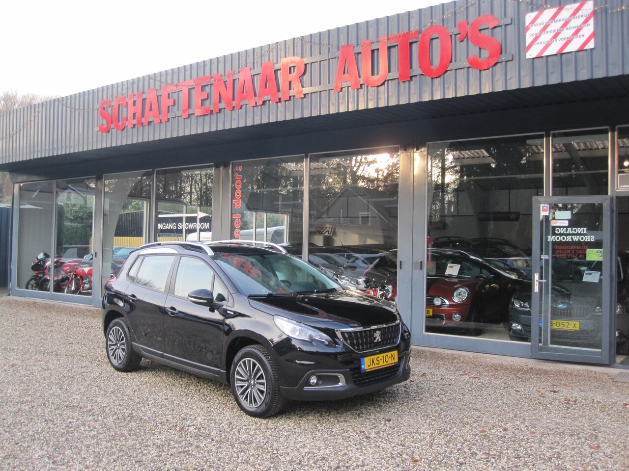 Peugeot 2008 - 1.2 PureTech Allure in nieuw staat apk 11-11-2026 - AutoWereld.nl