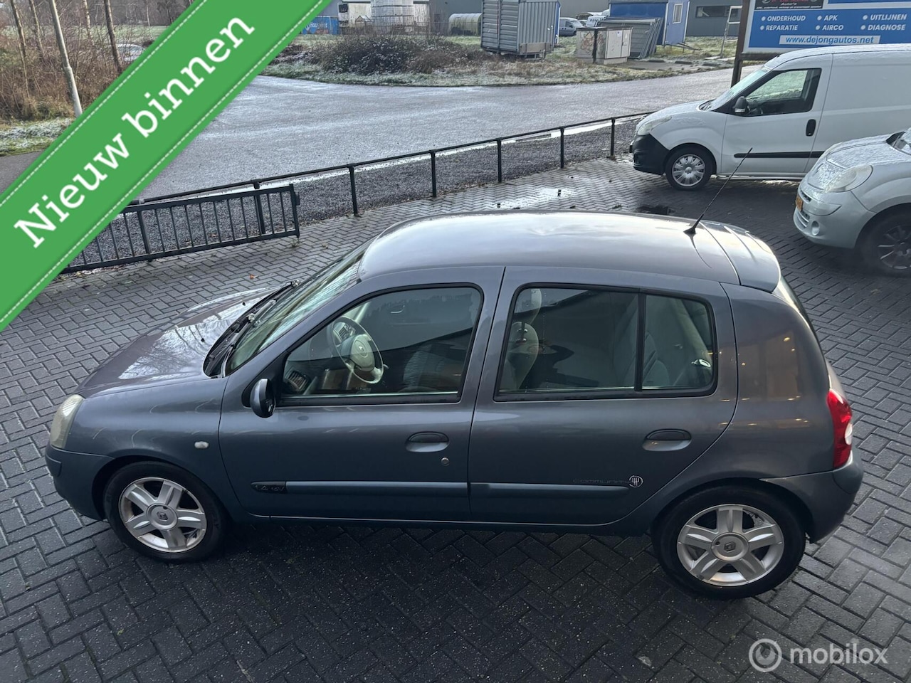 Renault Clio - 1.4-16V Authentique Comfort 1.4-16V Authentique Comfort - AutoWereld.nl