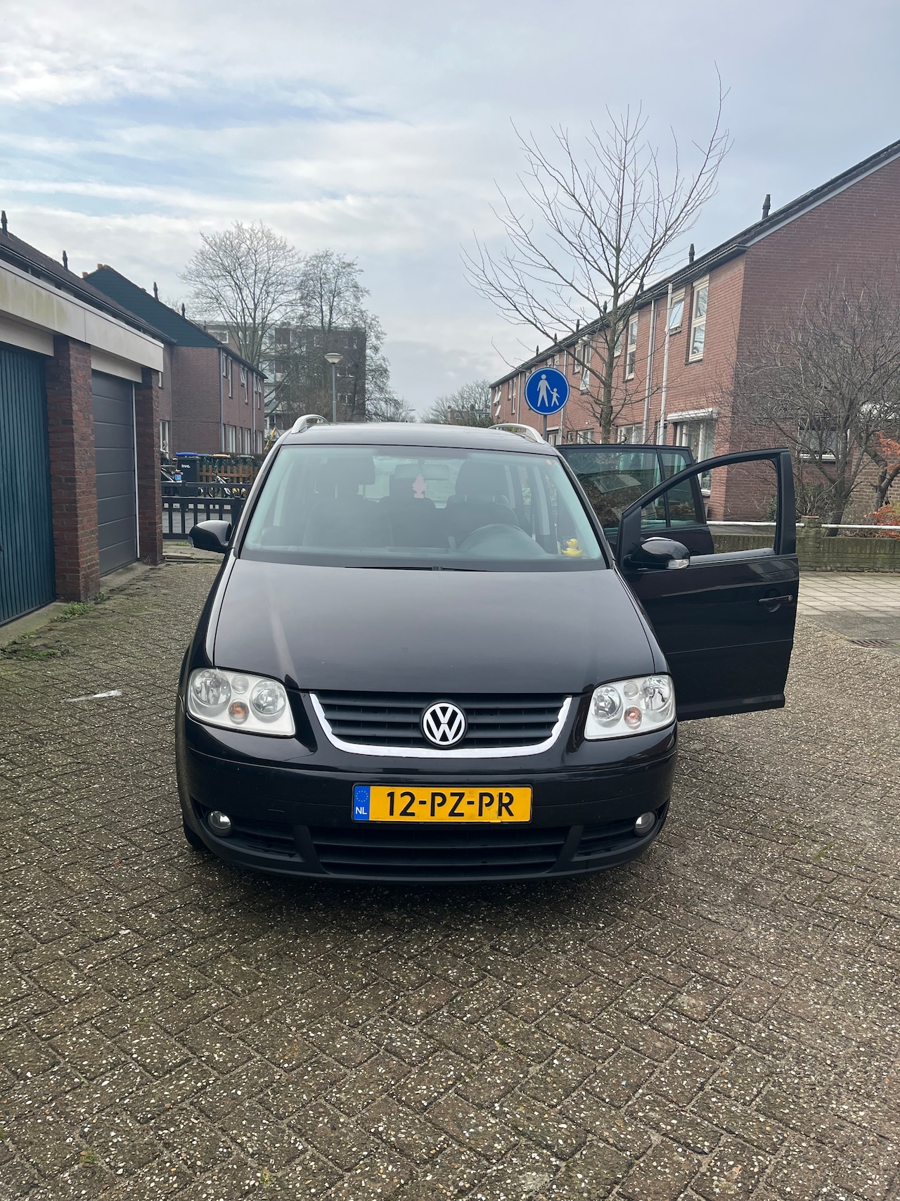 Volkswagen Touran - 2.0-16V FSI Highline - AutoWereld.nl