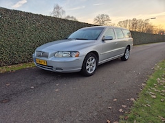 Volvo V70 - 2.5T AWD Summum