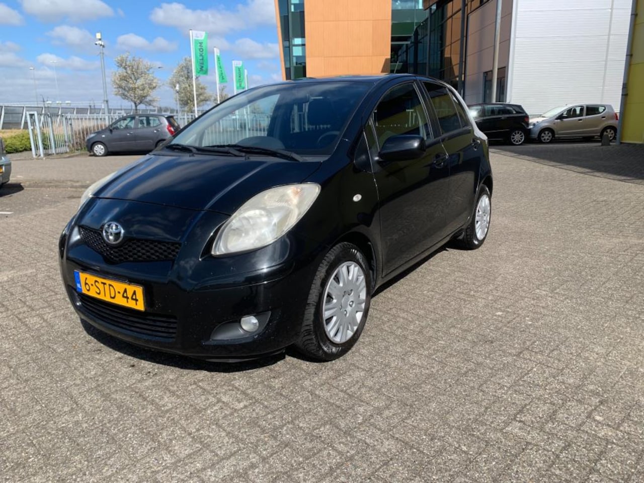 Toyota Yaris - 1.3 VVTi Comfort Zwart 2009 Airco 5-drs - AutoWereld.nl