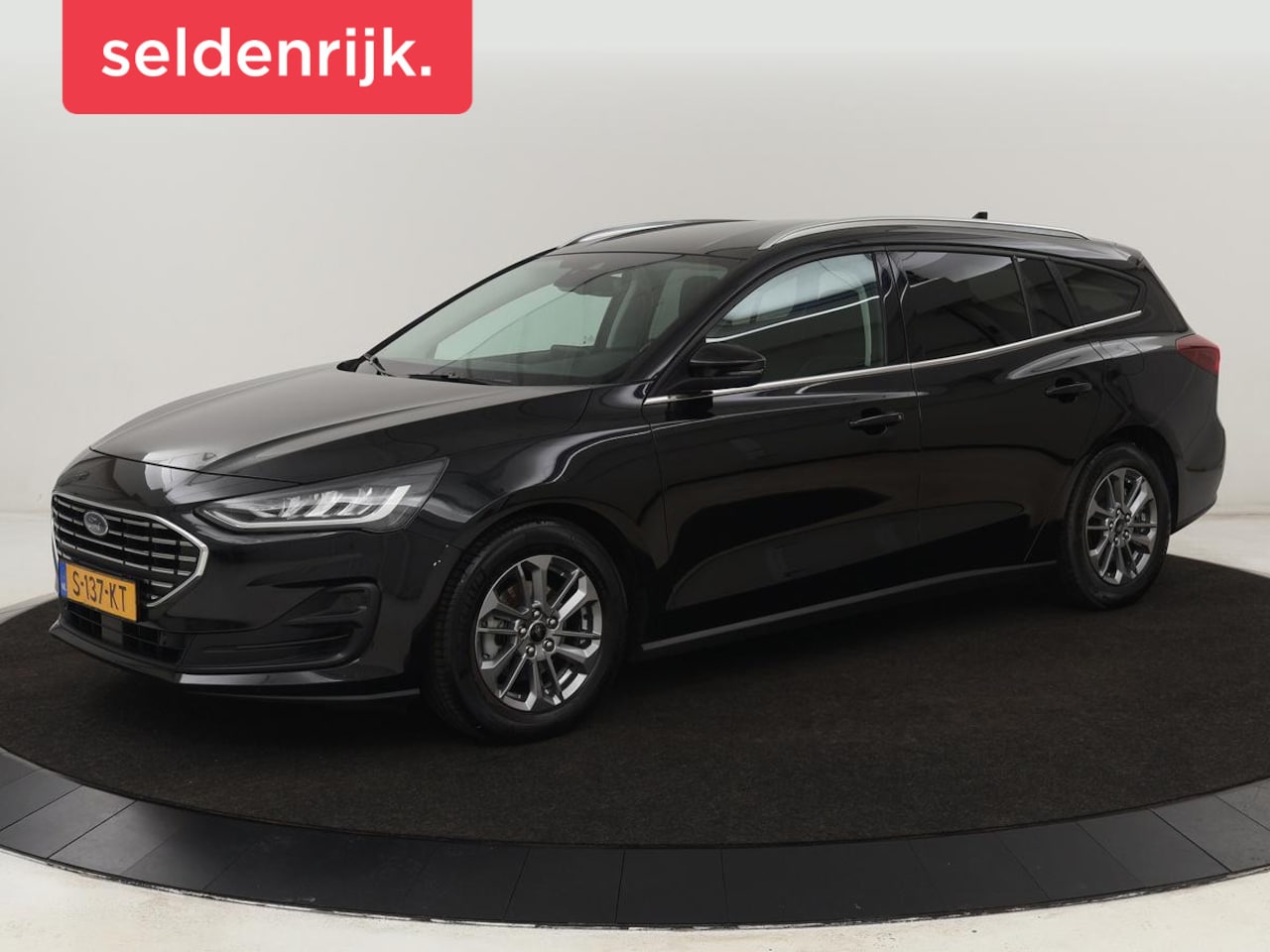 Ford Focus - 1.0 EcoBoost Hybrid Titanium | Automaat | Carplay | Keyless | Navigatie | Climate control - AutoWereld.nl