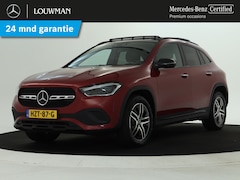Mercedes-Benz GLA-Klasse - 250 e Plug-In Hybride | Panoramadak | Night Pakket | Trekhaak | 360° camera | Sfeerverlich