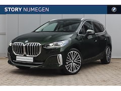 BMW 2-serie Active Tourer - 220i Luxury Line Automaat / Panoramadak / Trekhaak / Sportstoelen / Achteruitrijcamera / /